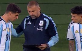 El Betis sigue rentabilizando el fichaje de Valentín Gómez: infalible debut con Argentina en una goleada a Bolivia previa a la despedida de Messi El Betis sigue rentabilizando el fichaje de Valentín Gómez: infalible debut con Argentina en una goleada a Bolivia previa a la despedida de Messi
