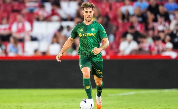 La insistencia de Iker Losada en el Betis con tres ofertas en cola La insistencia de Iker Losada en el Betis con tres ofertas en cola