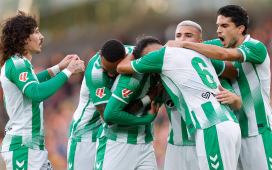 Bellerín agradece a Bartra el brazalete: «Tenía ganas de una responsabilidad tan bonita» Bellerín agradece a Bartra el brazalete: «Tenía ganas de una responsabilidad tan bonita»