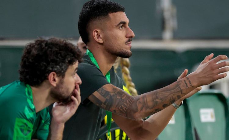 Dani Ceballos, una baja dolorosa y dos regresos más en la lista para la Champions Dani Ceballos, una baja dolorosa y dos regresos más en la lista para la Champions