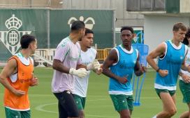 Cucho Hernández se suma a la estancia del Betis en tierras irlandesas Cucho Hernández se suma a la estancia del Betis en tierras irlandesas