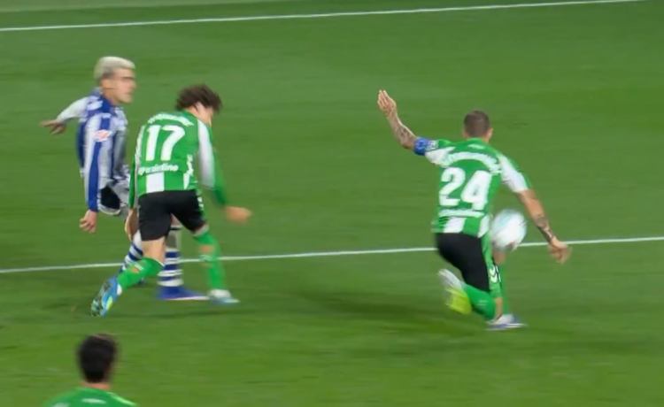 El CTA admite que el penalti de Aitor Ruibal frente a la Real no debió ser señalado El CTA admite que el penalti de Aitor Ruibal frente a la Real no debió ser señalado