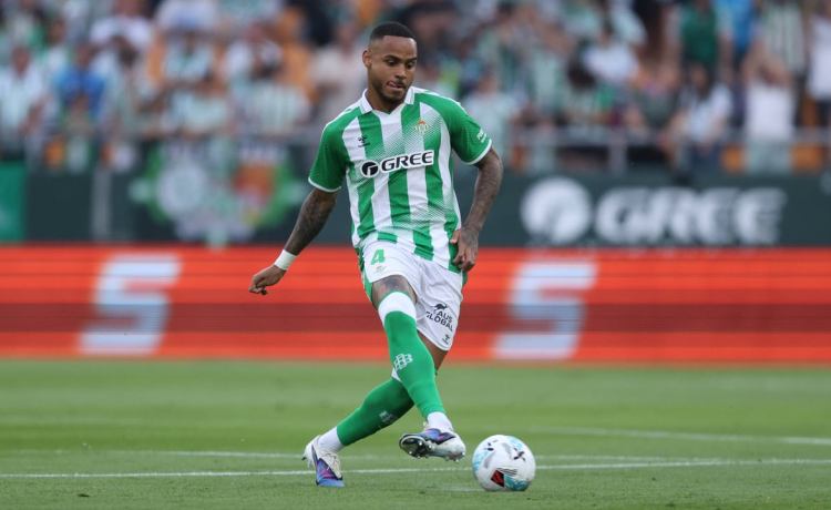 La respuesta de Natan en el escaparate de un verano movido: «En el Betis me siento como en casa» La respuesta de Natan en el escaparate de un verano movido: «En el Betis me siento como en casa»