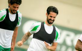 Isco y Antony se quedan fuera de la convocatoria del Betis contra el Recreativo Isco y Antony se quedan fuera de la convocatoria del Betis contra el Recreativo