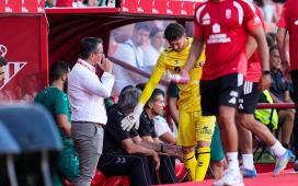 Accidentado debut como titular de Diego Conde: dos salidas alocadas y lesión en el hombro Accidentado debut como titular de Diego Conde: dos salidas alocadas y lesión en el hombro