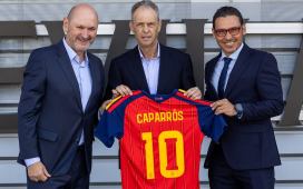 Joaquín Caparrós reconoce que ha recibido el apoyo de «gente del Betis» en su peor momento: «Es espectacular cuando voy por la calle» Joaquín Caparrós reconoce que ha recibido el apoyo de «gente del Betis» en su peor momento: «Es espectacular cuando voy por la calle»