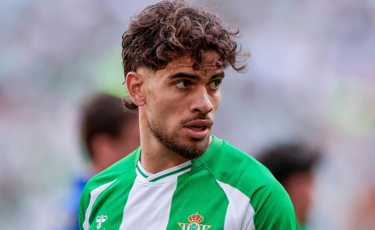 El refugio de Ez Abde en Marruecos: la emotiva historia tras la polémica por la camiseta de Ceuta, sus orígenes humildes viendo vídeos de Neymar y su confesión sobre Sevilla El refugio de Ez Abde en Marruecos: la emotiva historia tras la polémica por la camiseta de Ceuta, sus orígenes humildes viendo vídeos de Neymar y su confesión sobre Sevilla