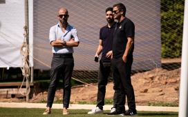 La (cruda) realidad en el mercado del Betis: Deossa, Amrabat, Ceballos, el ‘9’, Natan, Abde… La (cruda) realidad en el mercado del Betis: Deossa, Amrabat, Ceballos, el ‘9’, Natan, Abde…