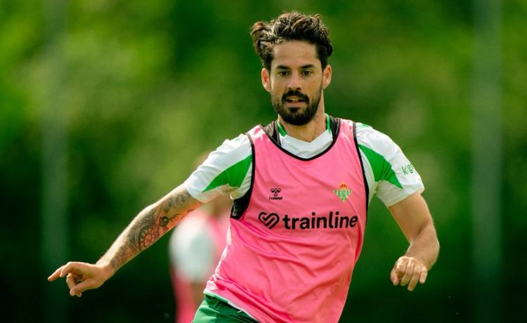 Isco también se vuelve antes de tiempo a Sevilla: voló en avión privado junto a Pau López Isco también se vuelve antes de tiempo a Sevilla: voló en avión privado junto a Pau López