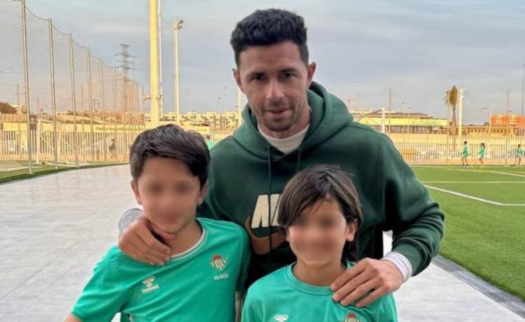 La última muestra de beticismo en la familia de Rubén Castro: «Una pasión llamada Betis» La última muestra de beticismo en la familia de Rubén Castro: «Una pasión llamada Betis»