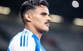 Un importante fleco para el Como en el fichaje de Kaiki: una rendija demasiado estrecha para el Betis Un importante fleco para el Como en el fichaje de Kaiki: una rendija demasiado estrecha para el Betis