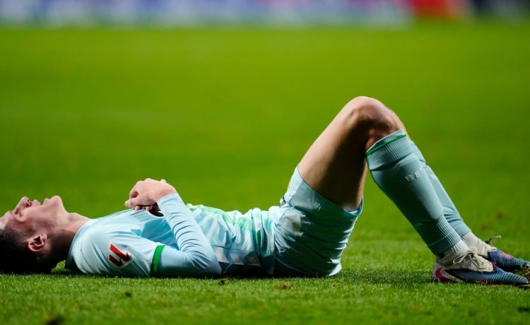 El Sporting CP se retira de la subasta por Altimira y ya tiene a sus dos mediocentros El Sporting CP se retira de la subasta por Altimira y ya tiene a sus dos mediocentros