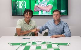 El Betis blinda a una de sus perlas y deja salir a otra mediante una cesión El Betis blinda a una de sus perlas y deja salir a otra mediante una cesión