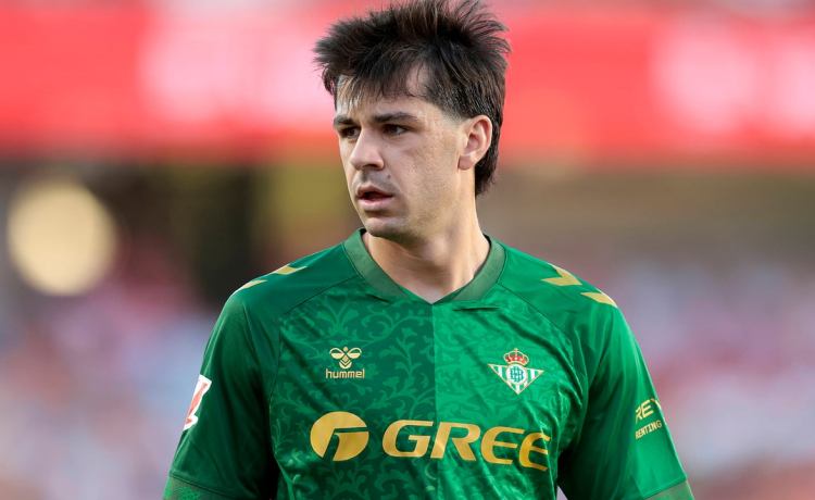 Complicación para el Betis con la salida de Petit: su principal pretendiente le cierra la puerta Complicación para el Betis con la salida de Petit: su principal pretendiente le cierra la puerta