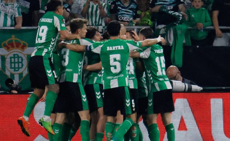 Noche de infarto para el Betis: Qué necesita hoy para ir a Champions Noche de infarto para el Betis: Qué necesita hoy para ir a Champions