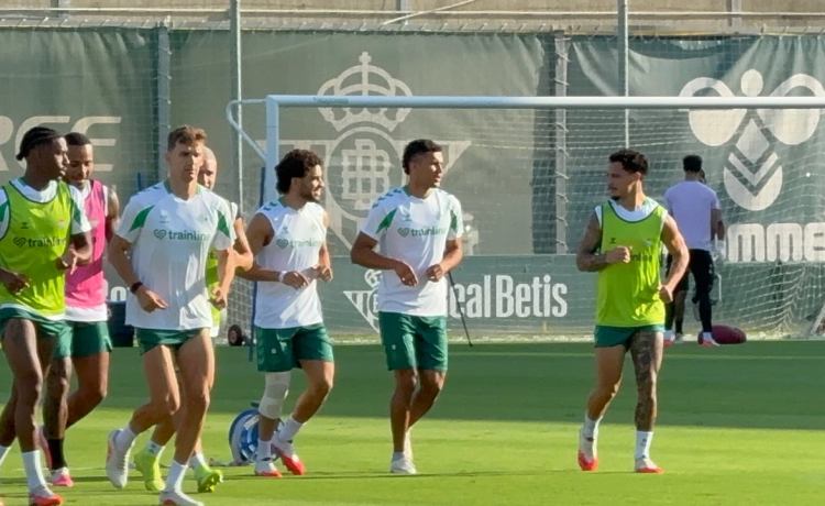 Abde ya trabaja de cara al debut frente a la Real Sociedad en una sesión del Betis sin Pellegrini Abde ya trabaja de cara al debut frente a la Real Sociedad en una sesión del Betis sin Pellegrini