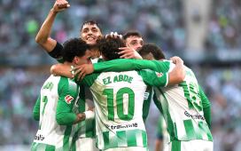La afición del Betis dicta sentencia: «Este año tenemos un equipo campeón, vamos a ganar la Champions» La afición del Betis dicta sentencia: «Este año tenemos un equipo campeón, vamos a ganar la Champions»