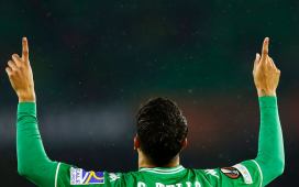 Cristian Tello se despide recordando la Copa del Betis y sus otros logros: «Me considero un privilegiado. He disfrutado de cada viaje, cada ciudad, cada equipo, cada gol…» Cristian Tello se despide recordando la Copa del Betis y sus otros logros: «Me considero un privilegiado. He disfrutado de cada viaje, cada ciudad, cada equipo, cada gol…»