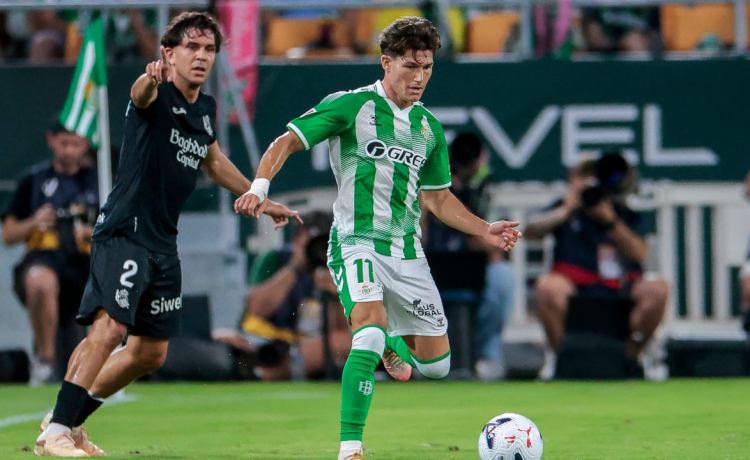 Los solventes estrenos de Fran García y Facundo Bernal con el Betis Los solventes estrenos de Fran García y Facundo Bernal con el Betis