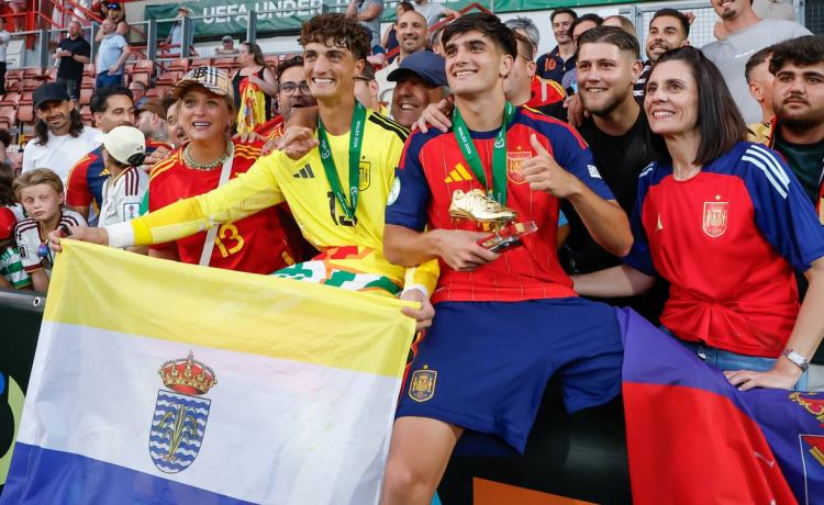 Paco Gallardo ve a Morante y Manu González listos para dar el salto al Betis: «Hay que ponerlos, no tengo ninguna duda de que van a responder» Paco Gallardo ve a Morante y Manu González listos para dar el salto al Betis: «Hay que ponerlos, no tengo ninguna duda de que van a responder»