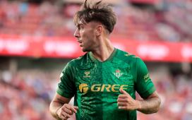Primera ofrece la solución al Betis con Iker Losada tras aceptar su situación Primera ofrece la solución al Betis con Iker Losada tras aceptar su situación