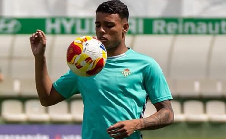 El Betis apuesta por la continuidad de Robson, ‘fichaje’ para conseguir el ascenso El Betis apuesta por la continuidad de Robson, ‘fichaje’ para conseguir el ascenso