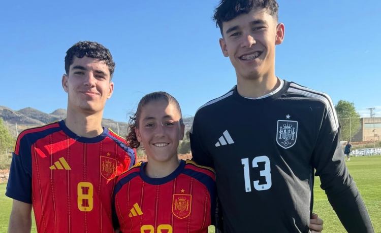 Bruno Fernández, Tiago Polo y Danel Castro: el Real Betis completa el prometedor puzle Bruno Fernández, Tiago Polo y Danel Castro: el Real Betis completa el prometedor puzle