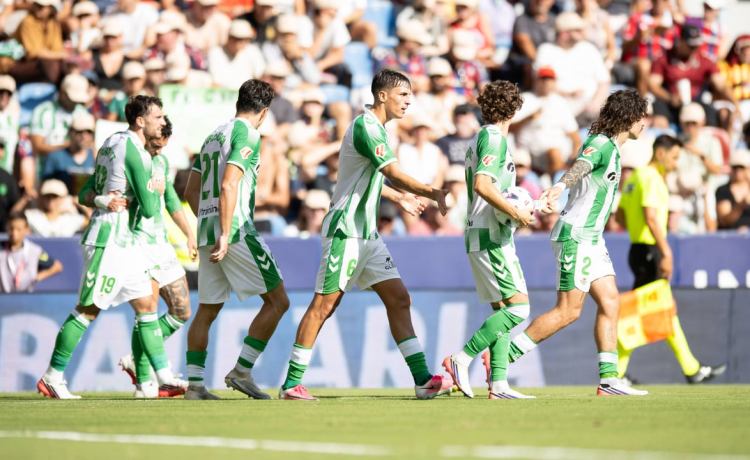 Puntos uno a uno del Real Betis en su visita en LaLiga EA Sports al Levante: suspensos generalizados Puntos uno a uno del Real Betis en su visita en LaLiga EA Sports al Levante: suspensos generalizados