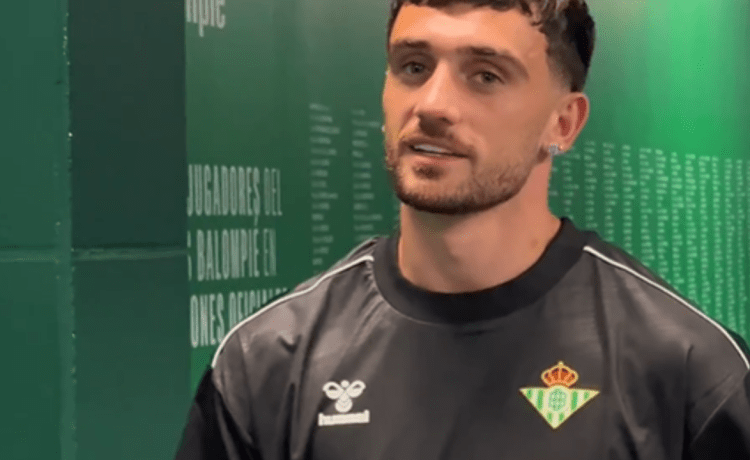 Troy Parrott y su primer día en La Cartuja para ver al Betis: «Increíble, mi primera experiencia es top» Troy Parrott y su primer día en La Cartuja para ver al Betis: «Increíble, mi primera experiencia es top»