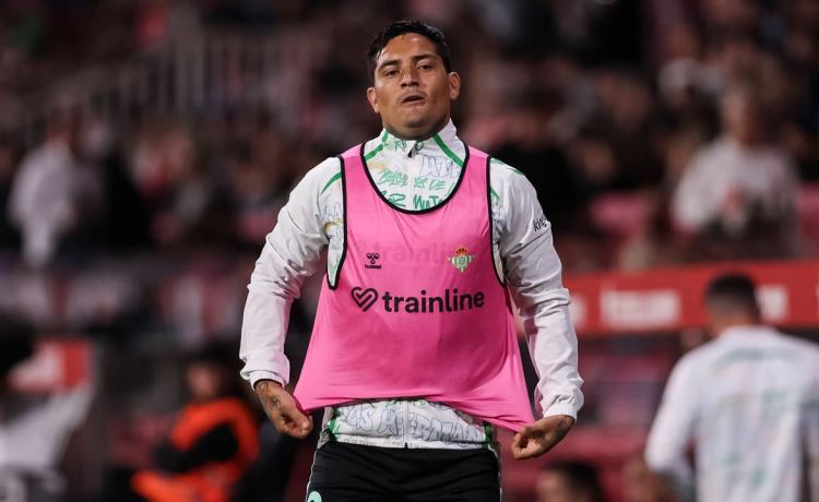 Chimy Ávila recibe largas tras salir del Betis y deja una dura reflexión: «Es un tráfico humano legalizado» Chimy Ávila recibe largas tras salir del Betis y deja una dura reflexión: «Es un tráfico humano legalizado»