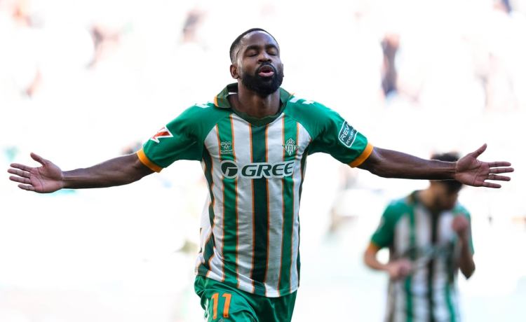 Bakambu ya hace balance antes de decir adiós al Betis: «Es por lo que uno da todo en el campo» Bakambu ya hace balance antes de decir adiós al Betis: «Es por lo que uno da todo en el campo»
