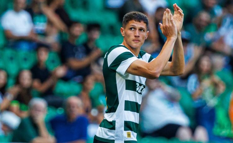 Entusiasmados con Sergi Altimira, que compara al Sporting con el Betis: «No es fácil» Entusiasmados con Sergi Altimira, que compara al Sporting con el Betis: «No es fácil»