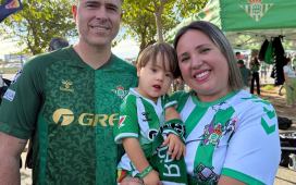 Este es René, el pequeño campeón que ha llegado para dejar huella en el Betis: «Va a llevar por bandera la discapacidad» Este es René, el pequeño campeón que ha llegado para dejar huella en el Betis: «Va a llevar por bandera la discapacidad»