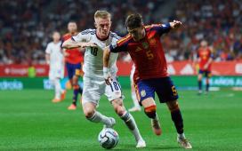Titularidad y partido completo para Fran García en una nueva victoria de ‘La Roja’ Titularidad y partido completo para Fran García en una nueva victoria de ‘La Roja’