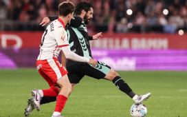 Isco, feliz por su regreso y la victoria, pero sincero: «Duele mucho y no nos lo podemos permitir» Isco, feliz por su regreso y la victoria, pero sincero: «Duele mucho y no nos lo podemos permitir»