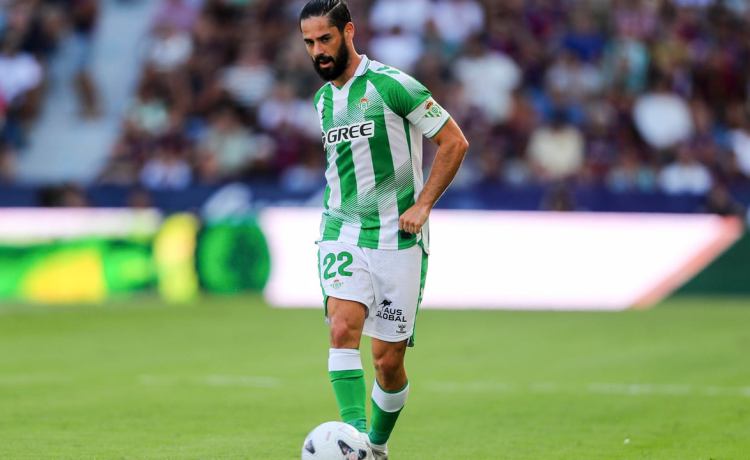 Isco Alarcón hace autocrítica: «Cuando regalas tanto en la élite se te hace prácticamente imposible» Isco Alarcón hace autocrítica: «Cuando regalas tanto en la élite se te hace prácticamente imposible»