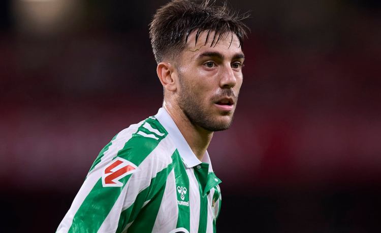 Iker Losada complica con su postura las intenciones del Betis: «Lo tengo claro» Iker Losada complica con su postura las intenciones del Betis: «Lo tengo claro»