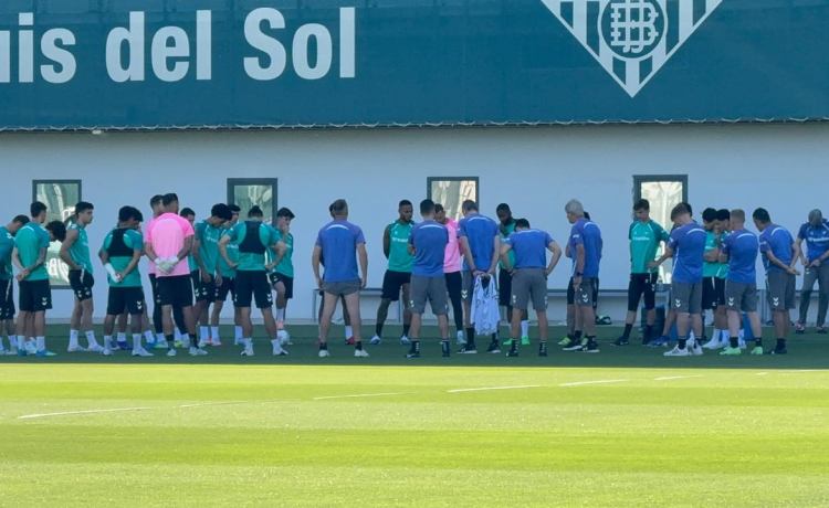El Betis ya se prepara para poner el broche de oro a la temporada sin Amrabat ni Altimira El Betis ya se prepara para poner el broche de oro a la temporada sin Amrabat ni Altimira