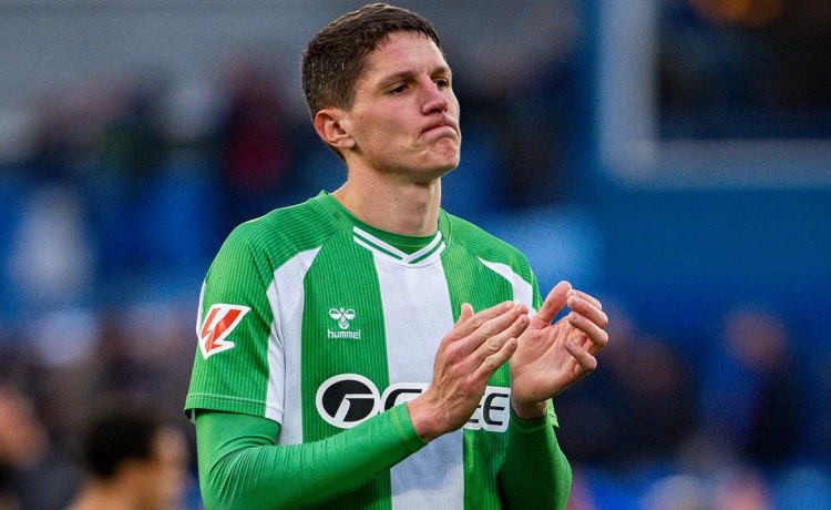 El Betis ultima con el Sporting la operación redonda por Sergi Altimira El Betis ultima con el Sporting la operación redonda por Sergi Altimira