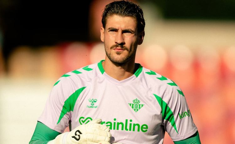 Baja notable con un sustituto juvenil, Deossa y un regreso esperado en la lista del Betis para Marbella Baja notable con un sustituto juvenil, Deossa y un regreso esperado en la lista del Betis para Marbella