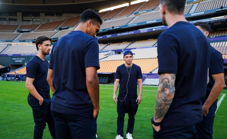 El Oporto piropea al Betis de Pellegrini pero critica el césped de La Cartuja: «Es la Champions y esperábamos algo mejor» El Oporto piropea al Betis de Pellegrini pero critica el césped de La Cartuja: «Es la Champions y esperábamos algo mejor»