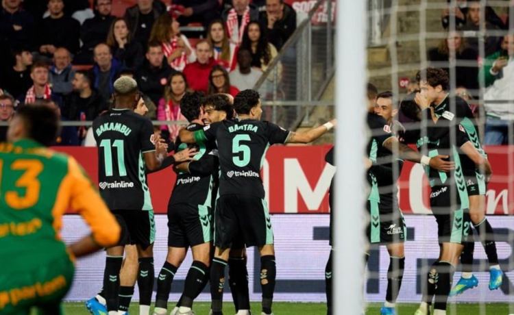 Puntos uno a uno del Real Betis en su visita de LaLiga al Girona: Abde compra la tarta e Isco sopla las velas Puntos uno a uno del Real Betis en su visita de LaLiga al Girona: Abde compra la tarta e Isco sopla las velas