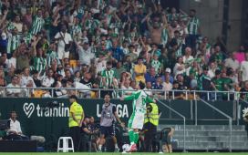 Férreo blindaje para Troy Parrott, convertido en atracción turística: en Irlanda organizan viajes para ver al Betis Férreo blindaje para Troy Parrott, convertido en atracción turística: en Irlanda organizan viajes para ver al Betis