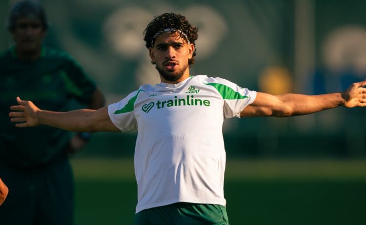 El Betis recibe a la Real Sociedad con cinco bajas y con varios convocados que están pendientes de cerrar una salida El Betis recibe a la Real Sociedad con cinco bajas y con varios convocados que están pendientes de cerrar una salida