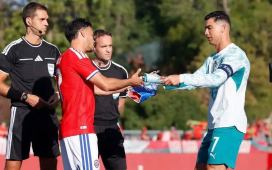 El jugador del Sevilla Gabriel Suazo defiende el trabajo de Córdova mientras Chile sigue esperando a Pellegrini El jugador del Sevilla Gabriel Suazo defiende el trabajo de Córdova mientras Chile sigue esperando a Pellegrini
