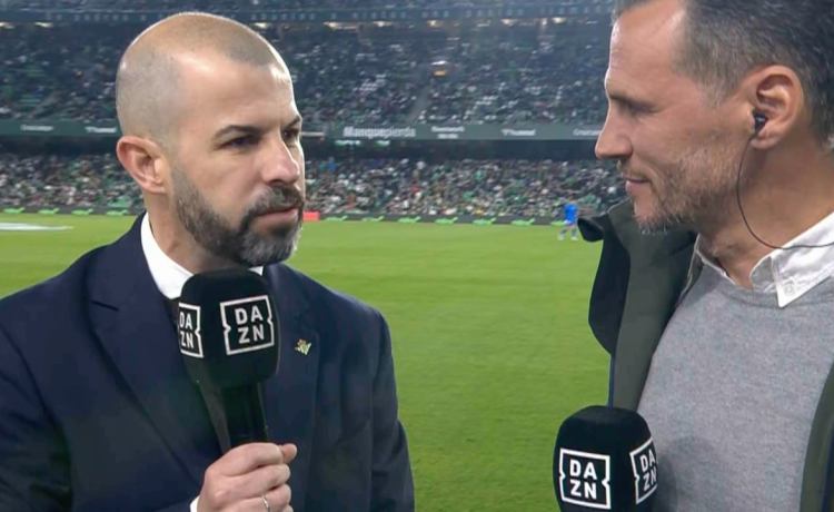 Manu Fajardo esboza la Champions y regatea con Sergi Altimira: «No sabemos nada del RB Leipzig» Manu Fajardo esboza la Champions y regatea con Sergi Altimira: «No sabemos nada del RB Leipzig»