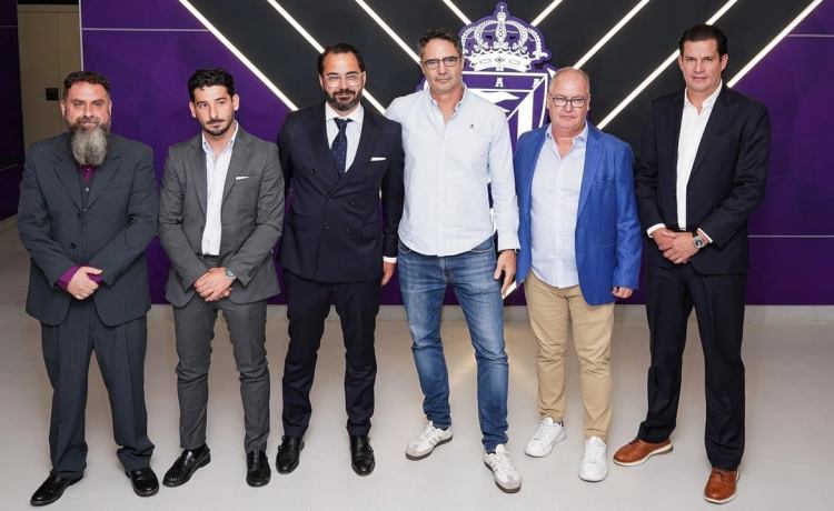 Alberto Cordero, el censurado ayudante de Víctor Orta en Nervión, a punto de fichar en La Cartuja Alberto Cordero, el censurado ayudante de Víctor Orta en Nervión, a punto de fichar en La Cartuja