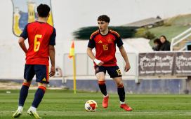 El Barcelona, rival o aliado del Betis por el lateral izquierdo Jorge Salinas El Barcelona, rival o aliado del Betis por el lateral izquierdo Jorge Salinas