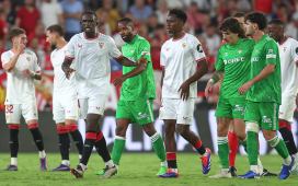 El Betis programa una cita con Nianzou, ex del Sevilla, en un derbi de Champions con Perraud y un entrenador ‘sivigliano’ El Betis programa una cita con Nianzou, ex del Sevilla, en un derbi de Champions con Perraud y un entrenador ‘sivigliano’