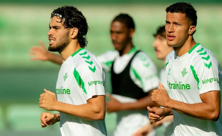 El regreso más esperado y una baja de ‘última hora’ en la lista del Betis para visitar al Villarreal El regreso más esperado y una baja de ‘última hora’ en la lista del Betis para visitar al Villarreal